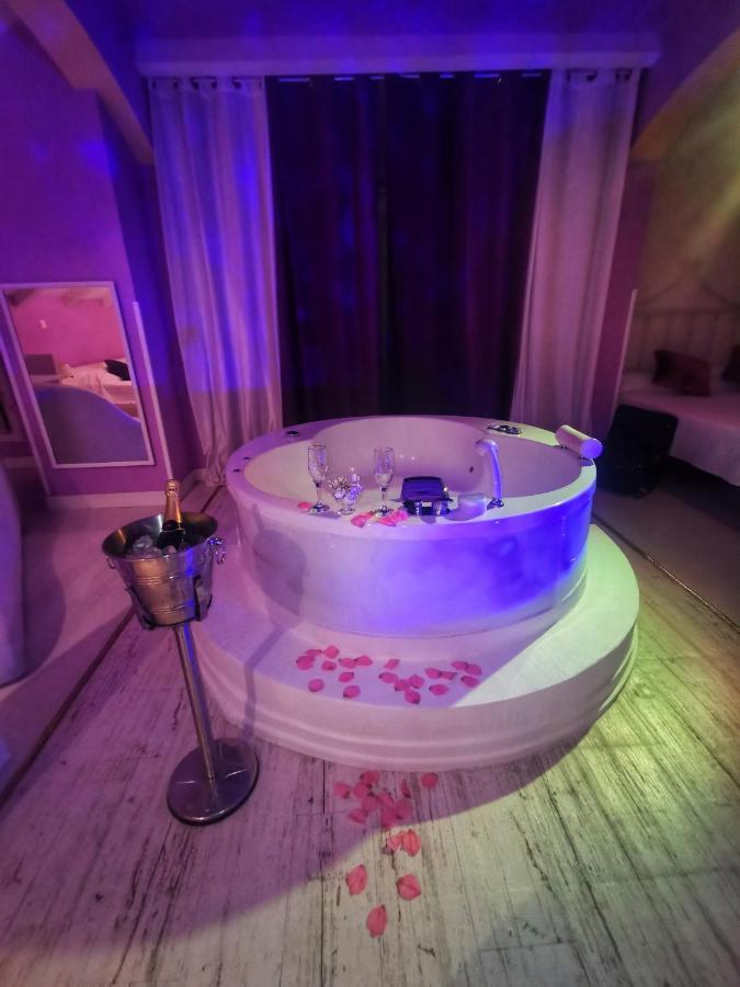 Гостевой дом Tu Mansion Навалькарнеро Экстерьер фото